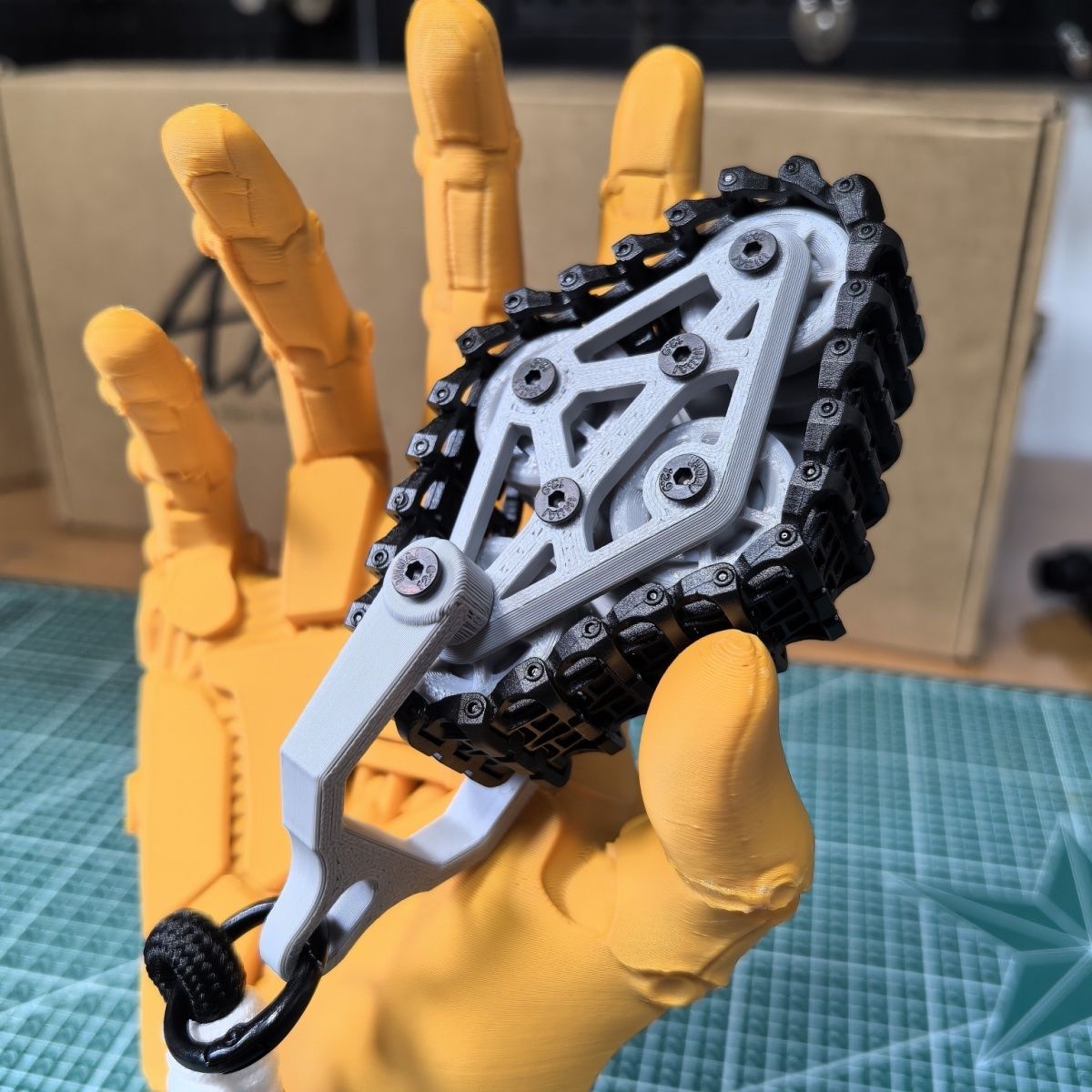 4 Styles！EDC Rotatable Track M - Edc Car Carry recension och pris